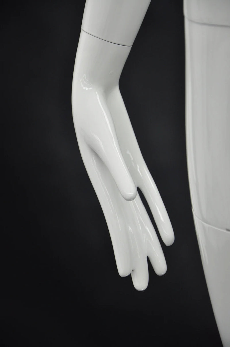 Eye Catching Female - Abstract Style Mannequin