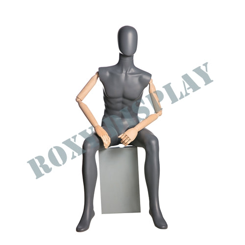 EGGHEAD MALE FULLBODY MATTE GREY WITH WOODEN ARMS - SITTING POSITION