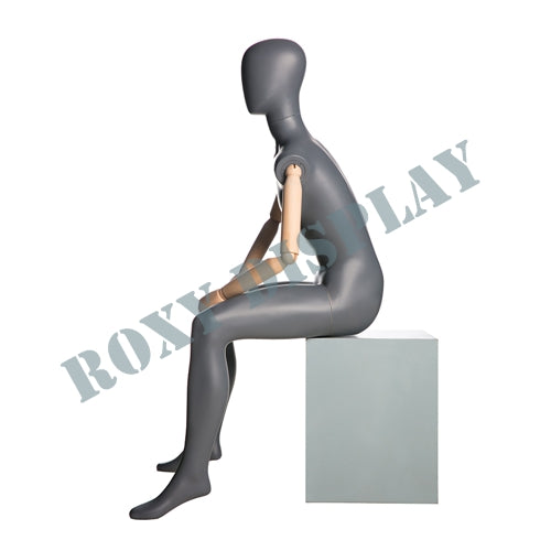 EGGHEAD MALE FULLBODY MATTE GREY WITH WOODEN ARMS - SITTING POSITION