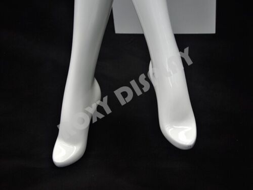 Eye Catching Female - Abstract Style Mannequin